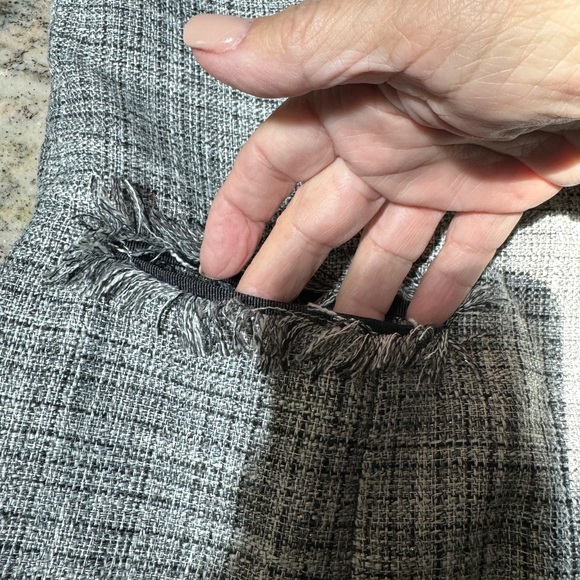 Elle black and white jacket. - Picture 8 of 13